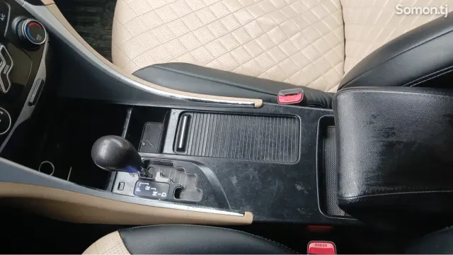 Hyundai Sonata 2011 · 2.0 AT