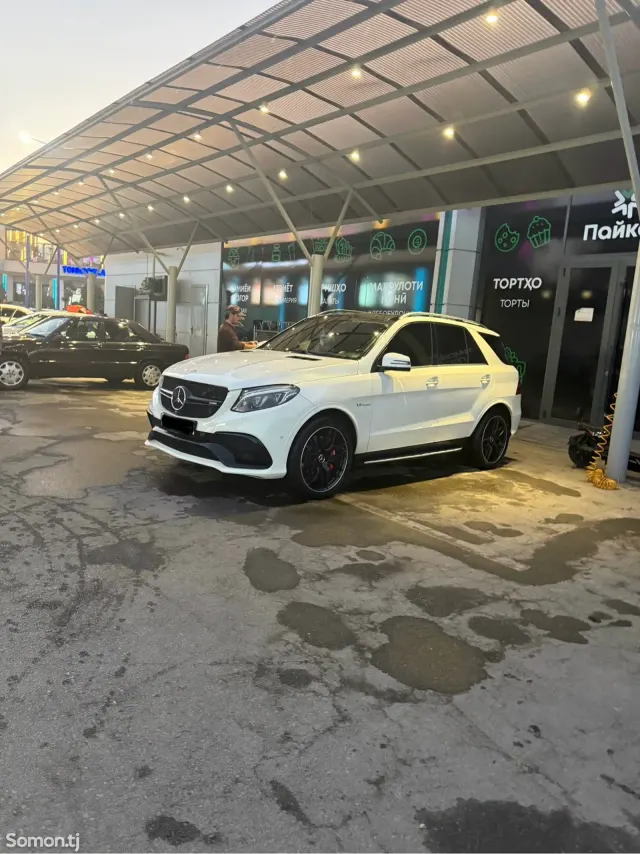 Mercedes-Benz GLE class 2017 · 5.5 AT