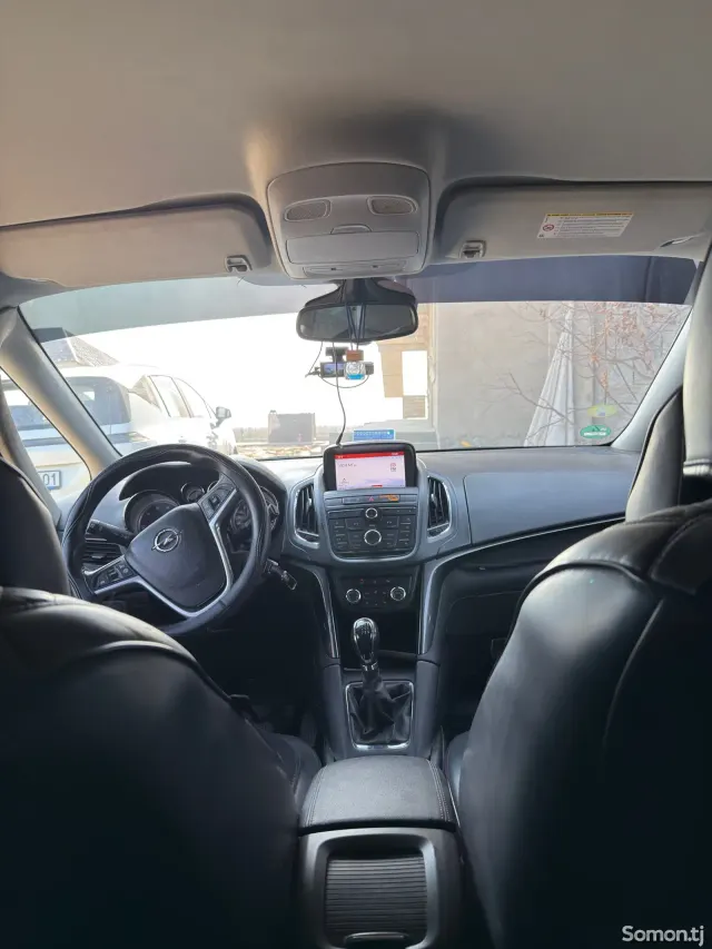 Opel Zafira 2014 · 1.6 MT