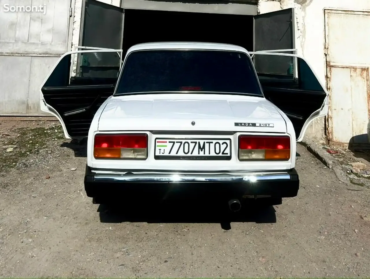 Lada (ВАЗ) 2107 2008 · 1.7 MT