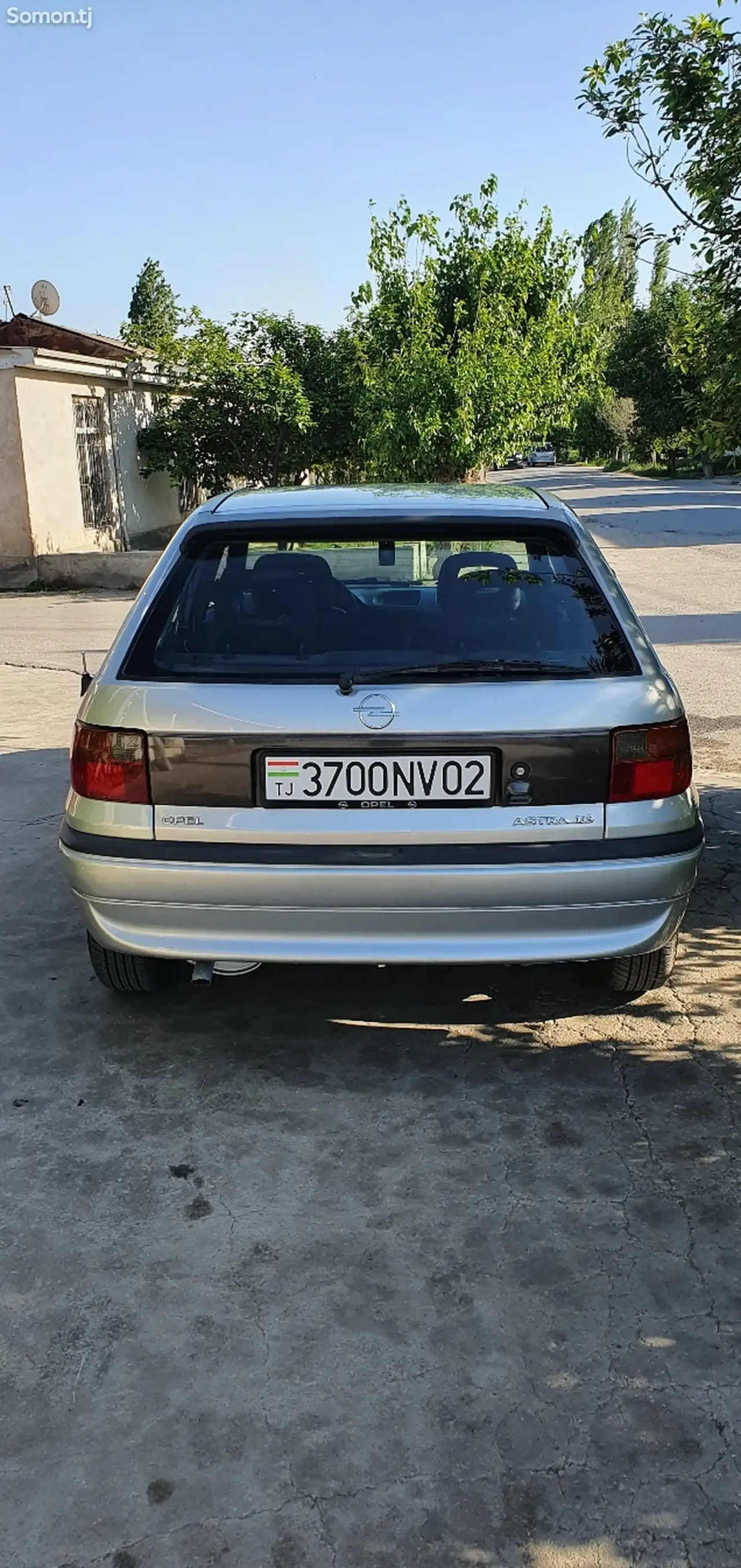 Opel Astra F 1998 · 1.6 MT