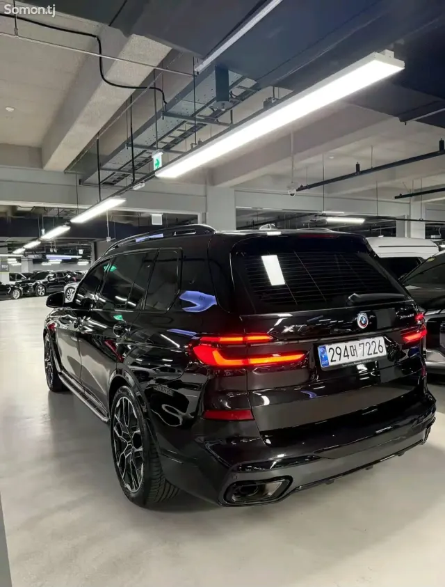 BMW X7 2024 · 3.0 AT