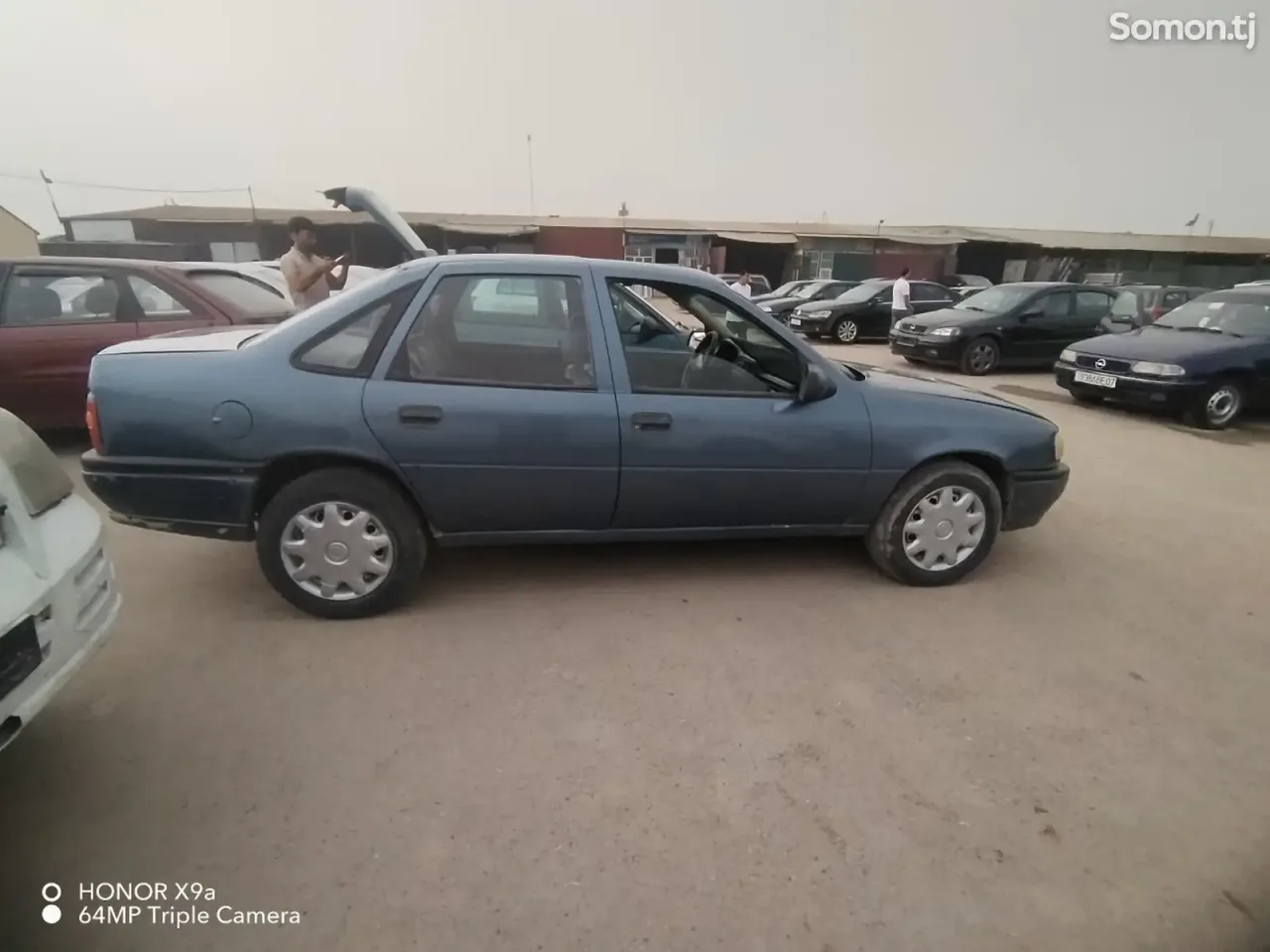 Opel Vectra A 1990 · 1.8 MT