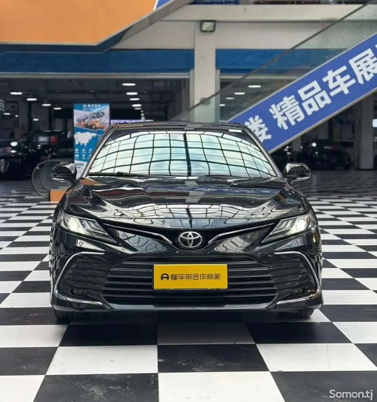 Toyota Camry 2023 · 2.0 AT