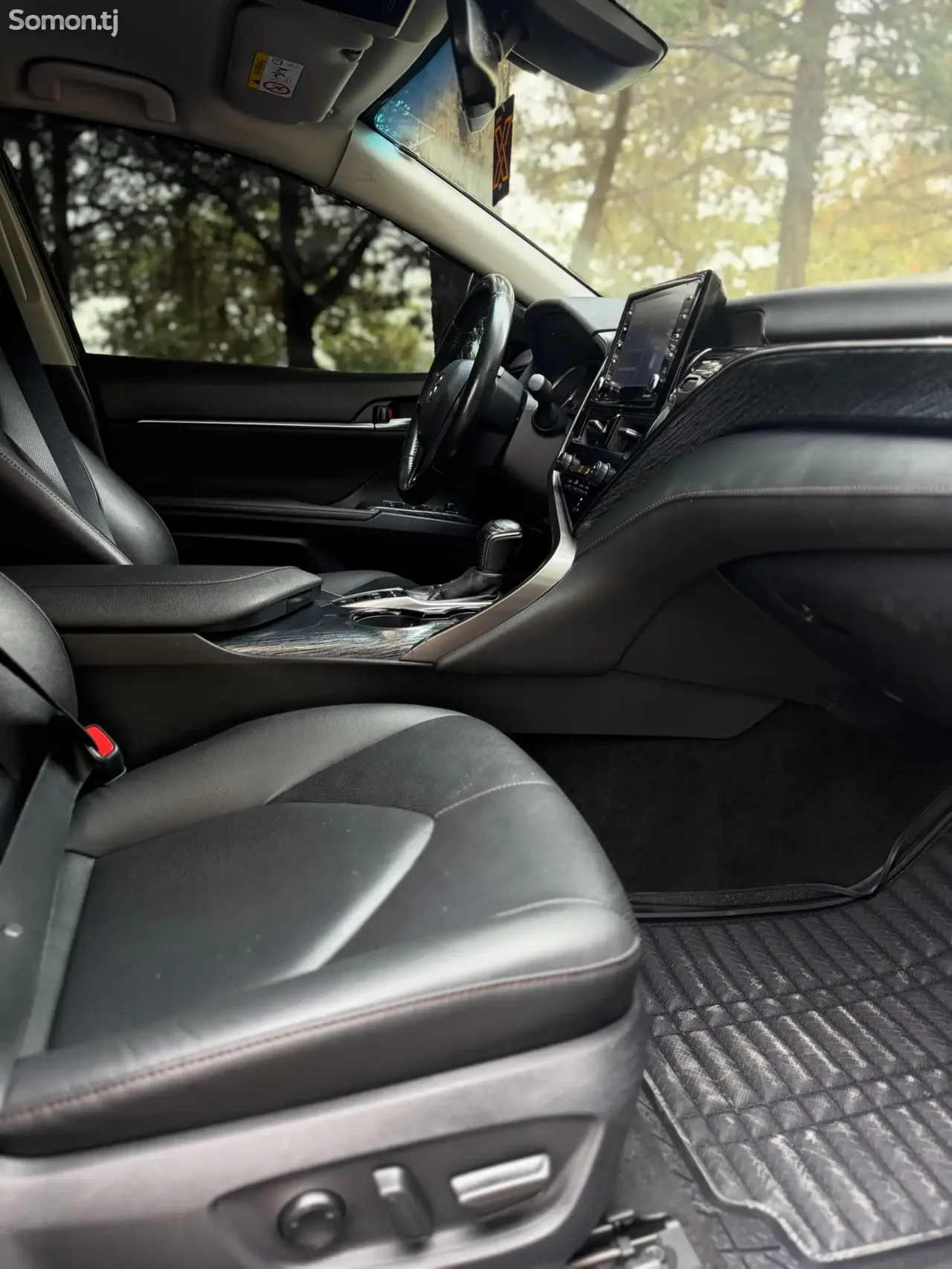 Toyota Camry 2019 · 2.5 AT