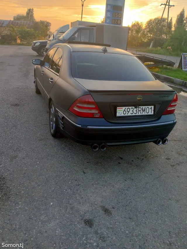 Mercedes-Benz C class 2002 · 2.0 MT