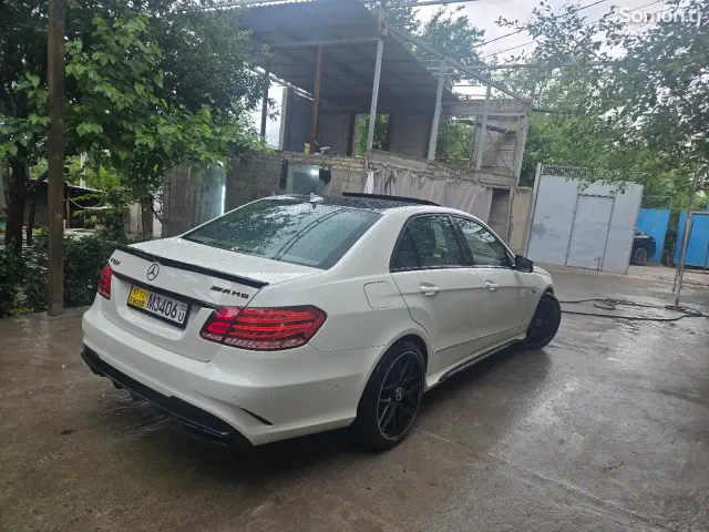 Mercedes-Benz E class 2010 · 3.5 AT