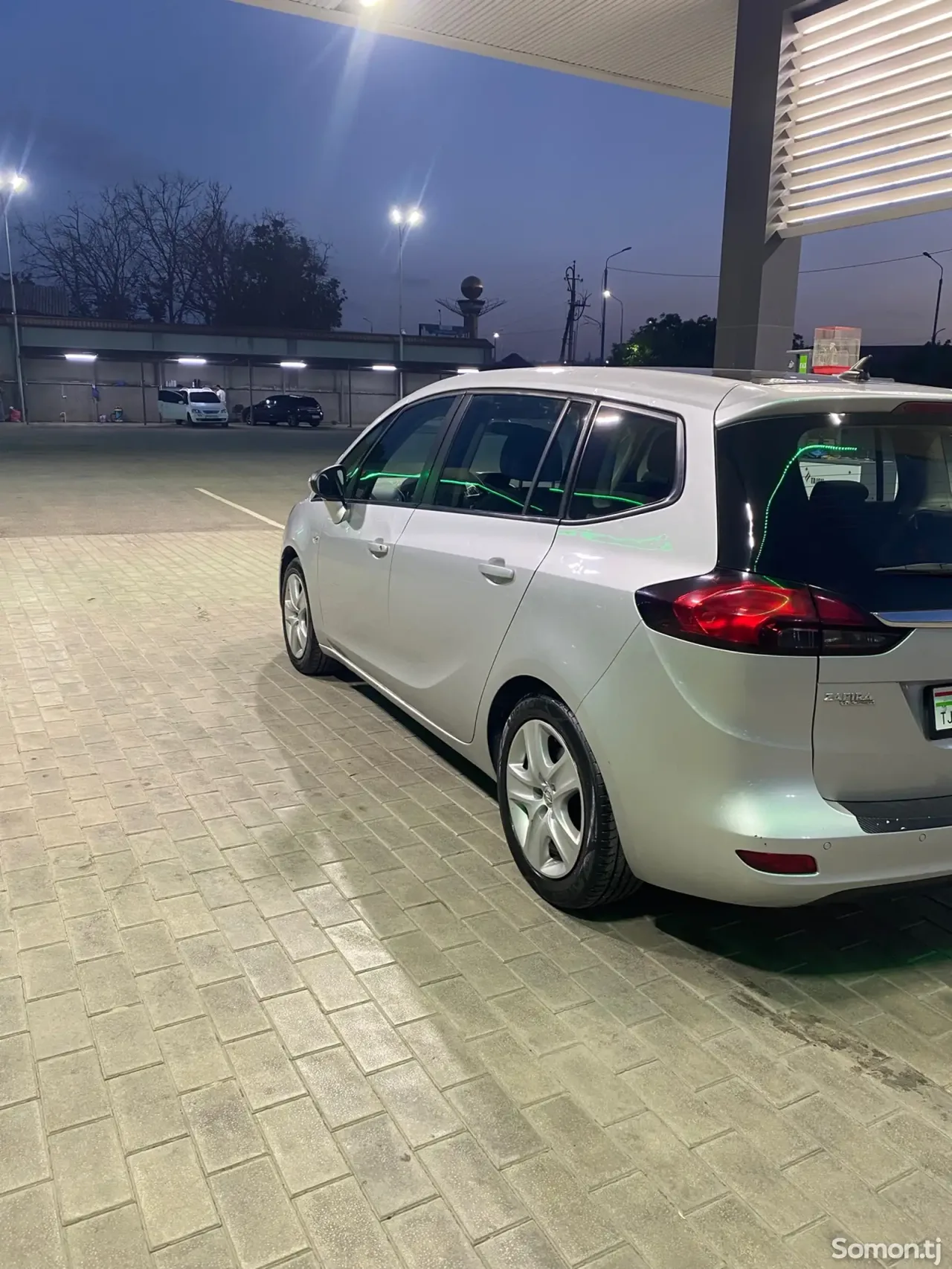 Opel Zafira 2014 · 1.6 MT