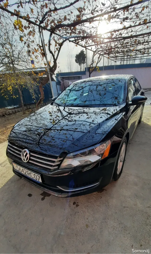Volkswagen Passat 2013 · 2.5 AT