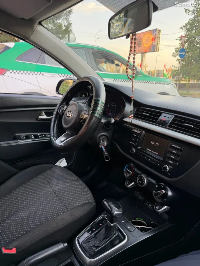 Kia Rio 2019 · 1.6 AT