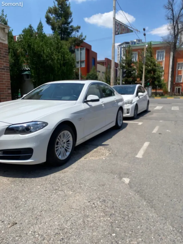 BMW 5 series 2015 · 2.0 AT