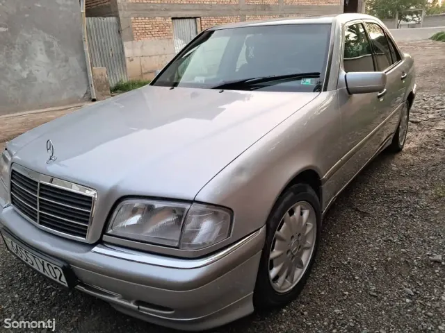 Mercedes-Benz C class 2000 · 2.8 AT