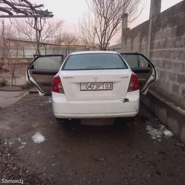 Daewoo Lacetti 2008 · 1.6 MT