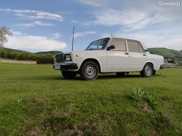 Lada (ВАЗ) 2107 2005 · 0.6 MT