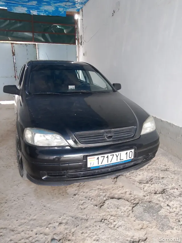 Opel Astra G 2000 · 1.6 MT