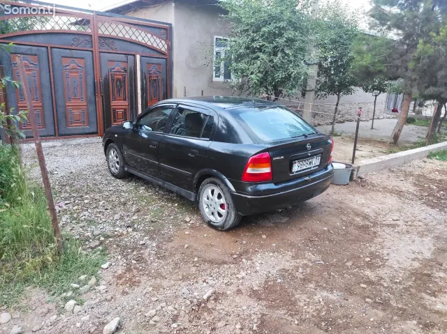 Opel Astra G 2002 · 1.6 MT