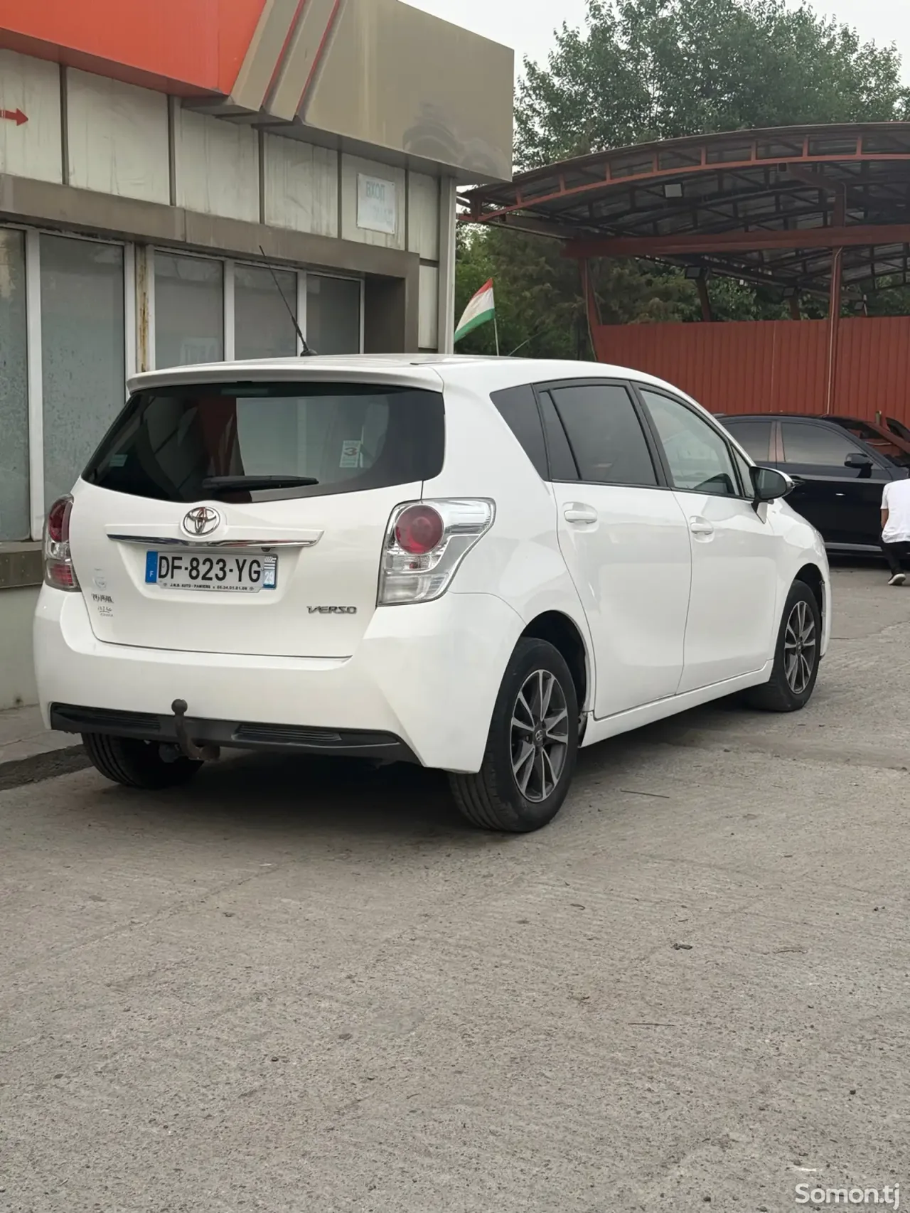 Toyota Verso 2014 · 1.6 MT