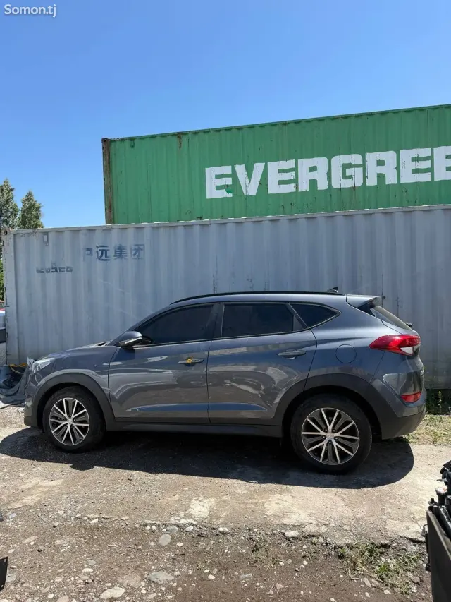 Hyundai Tucson 2015 · 2.0 AT