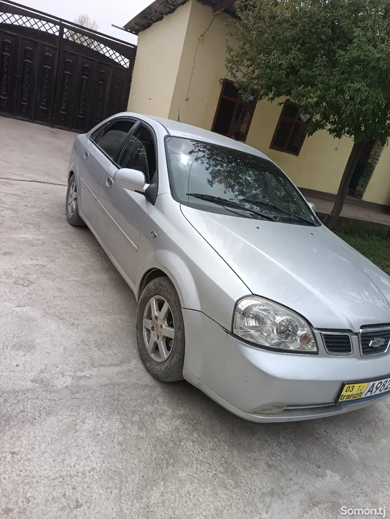 Chevrolet Lacetti 2004 · 1.6 AT