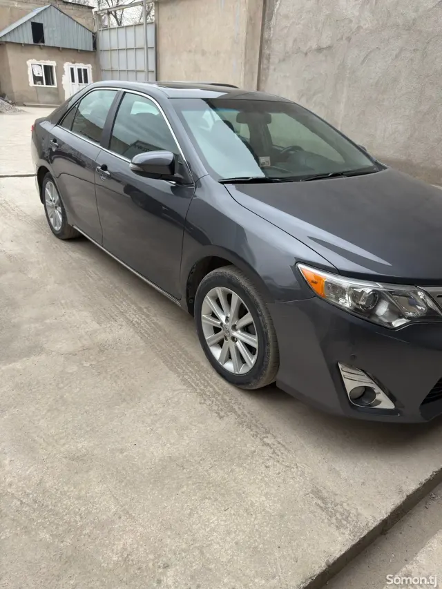 Toyota Camry 2012 · 2.5 AT