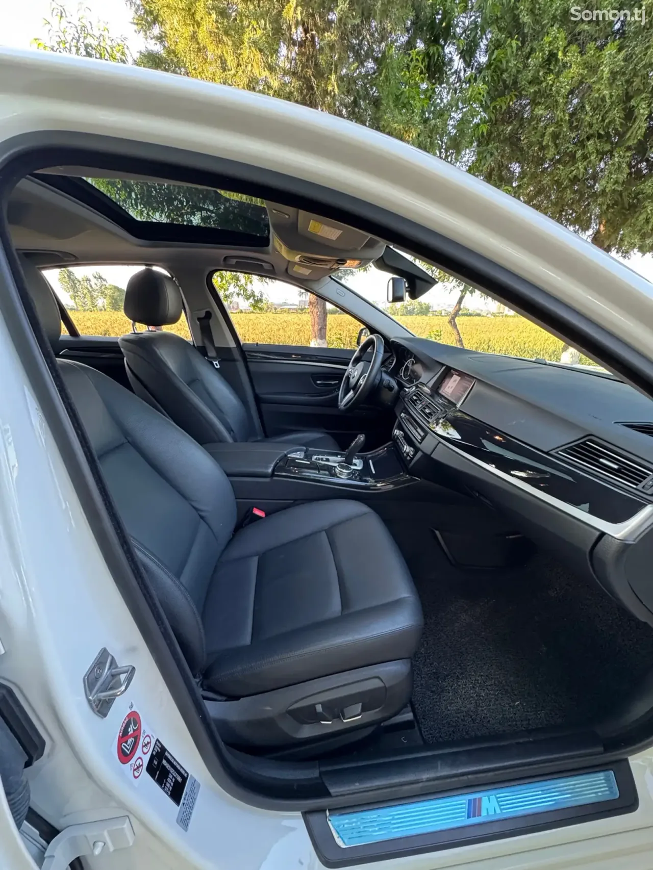 BMW 5 series 2016 · 2.0 AT