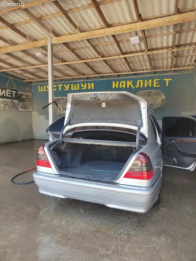 Mercedes-Benz C class 1999 · 3.2 MT