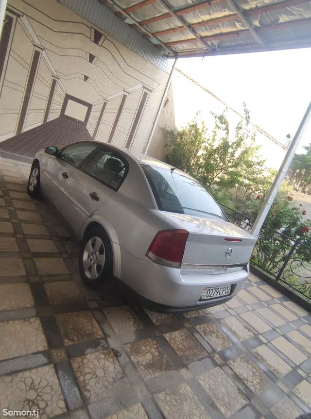 Opel Vectra C 2003 · 2.2 MT