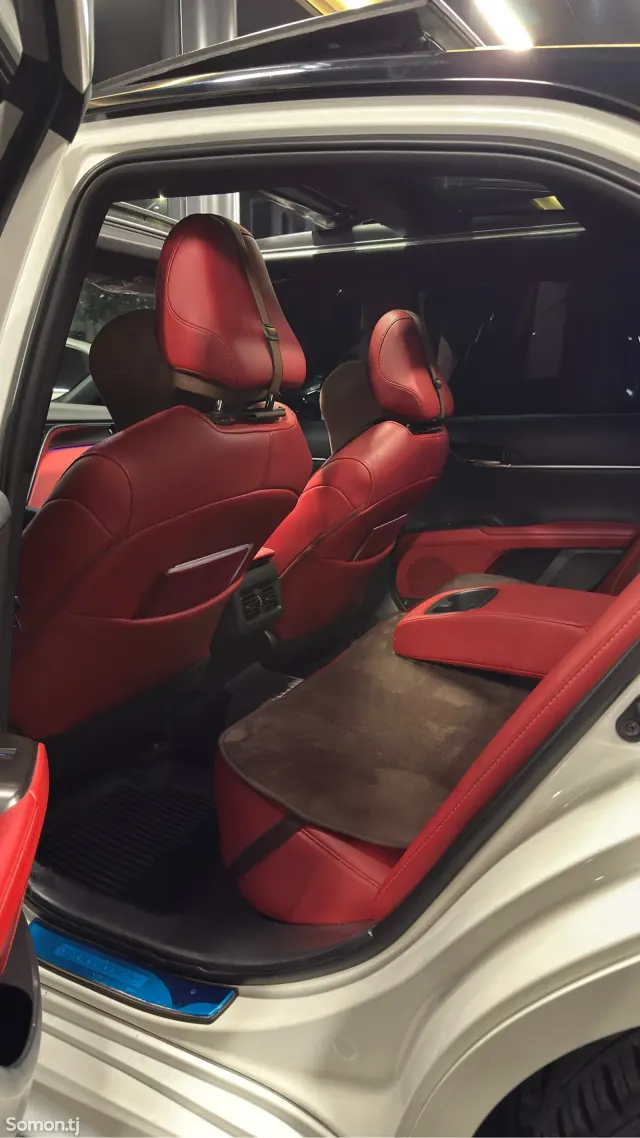 Toyota Camry 2022 · 2.5 AT
