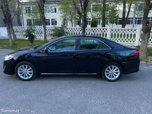 Toyota Camry 2014 · 2.5 AT