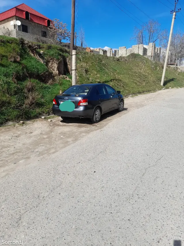 Toyota Belta 2006 · 1.3 AT