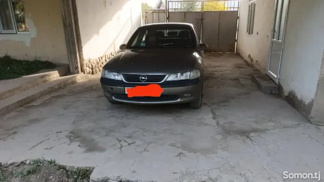 Opel Vectra B 1996 · 1.6 MT