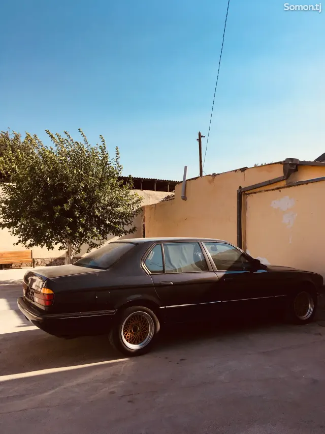 BMW 7 series 1991 · 5.0 AT