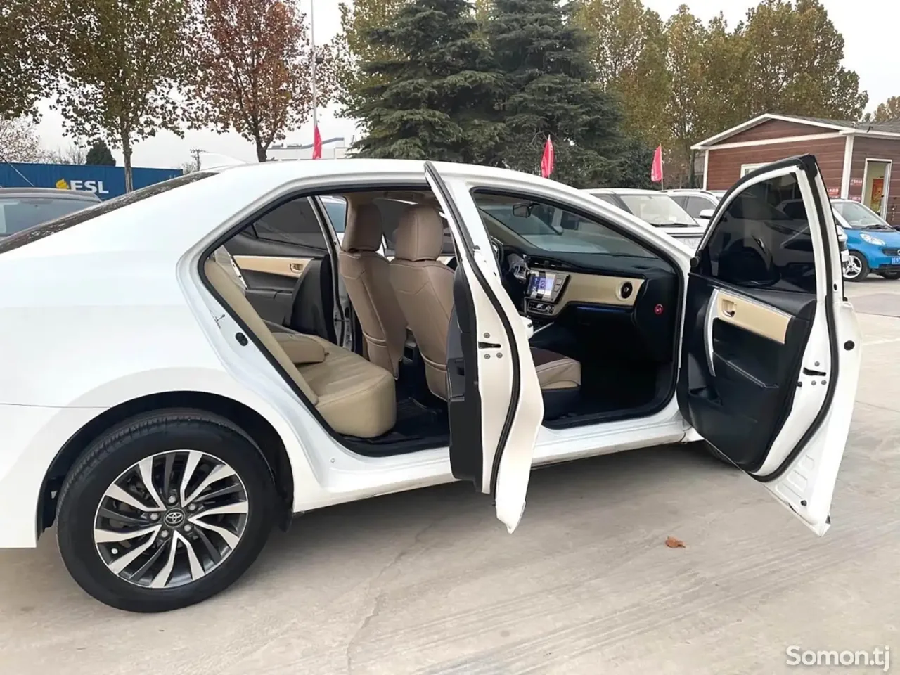 Toyota Corolla 2018 · 1.8 AT