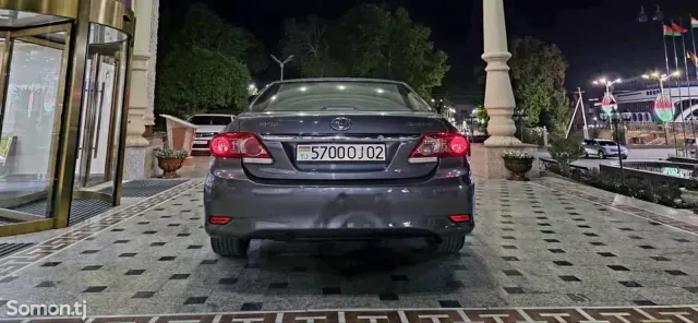 Toyota Corolla 2012 · 1.6 MT