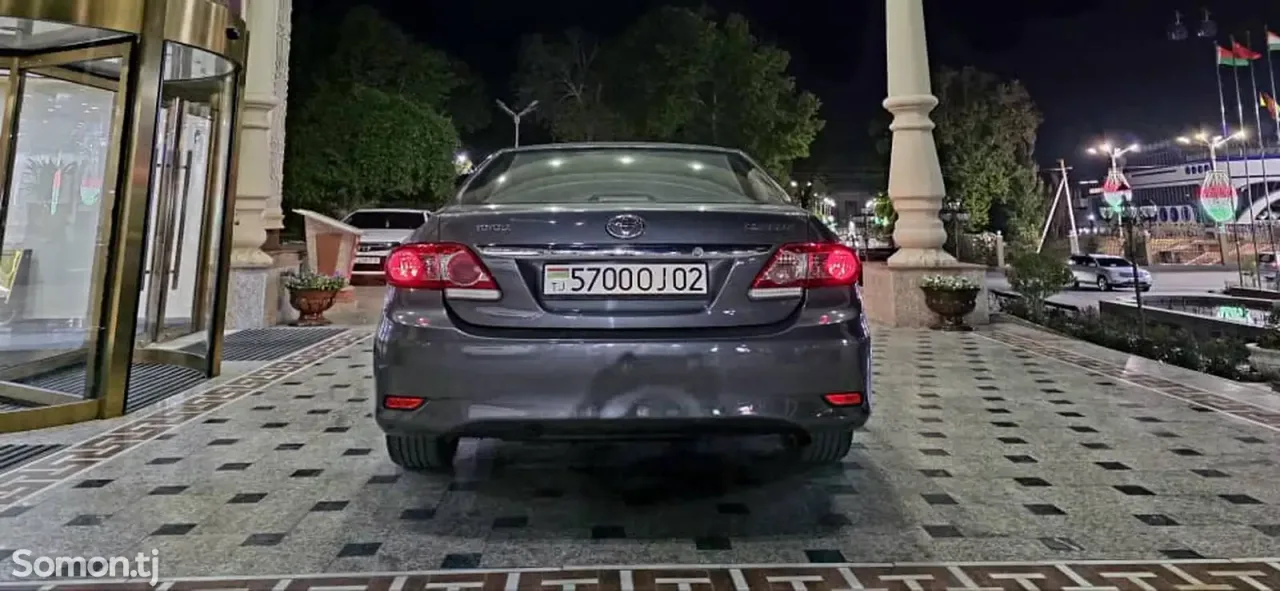 Toyota Corolla 2012 · 1.6 MT