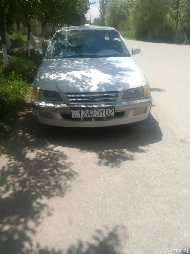 Toyota Carina 1998 · 2.0 AT