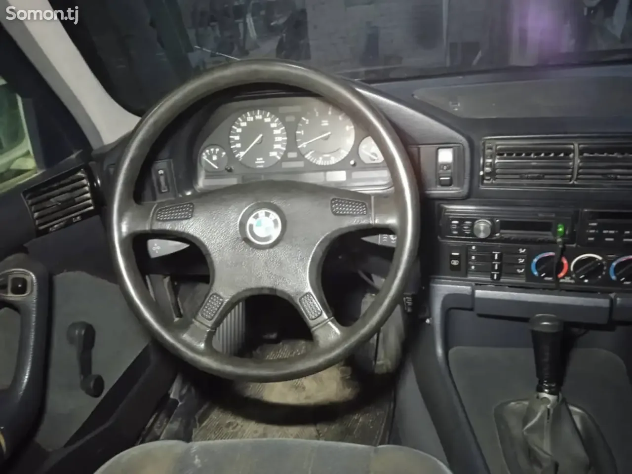 BMW 5 series 1989 · 2.5 MT