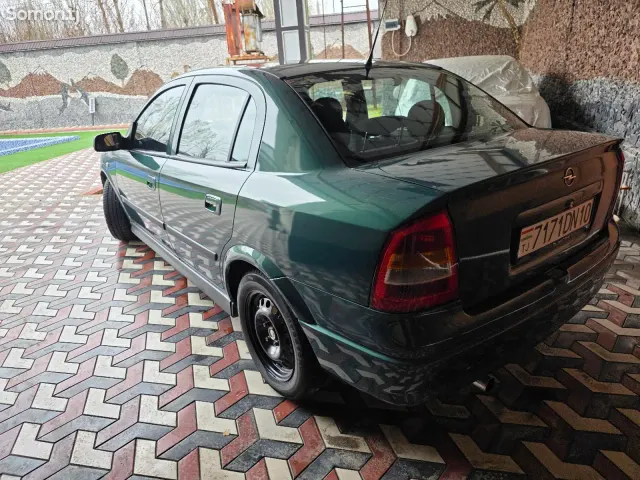 Opel Astra G 2001 · 1.6 MT