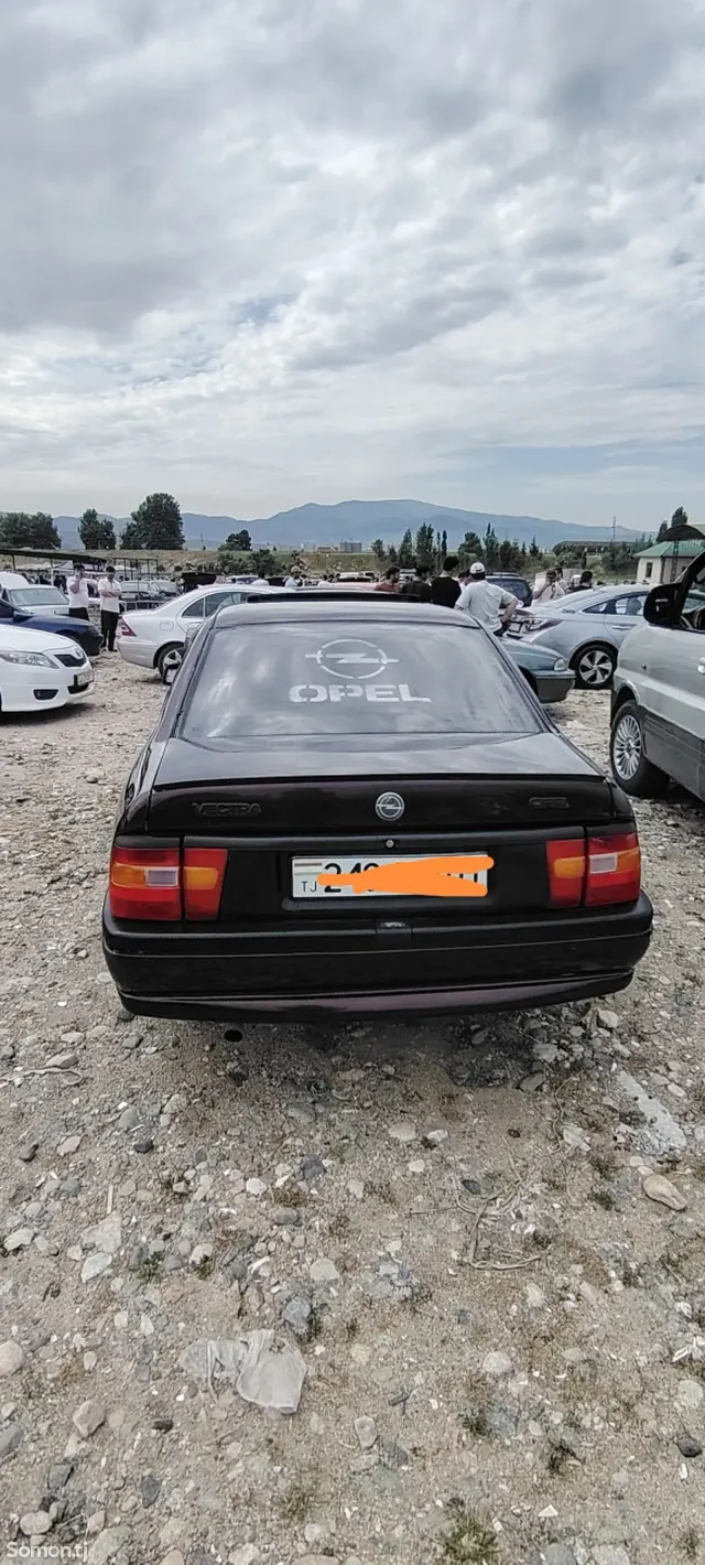 Opel Astra F 1992 · 1.6 MT