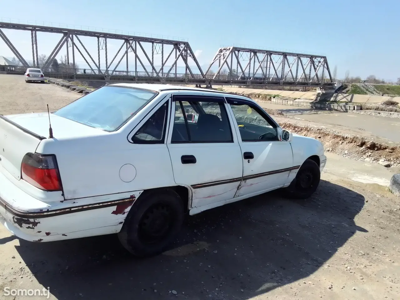 Daewoo Nexia 1995 · 1.5 MT