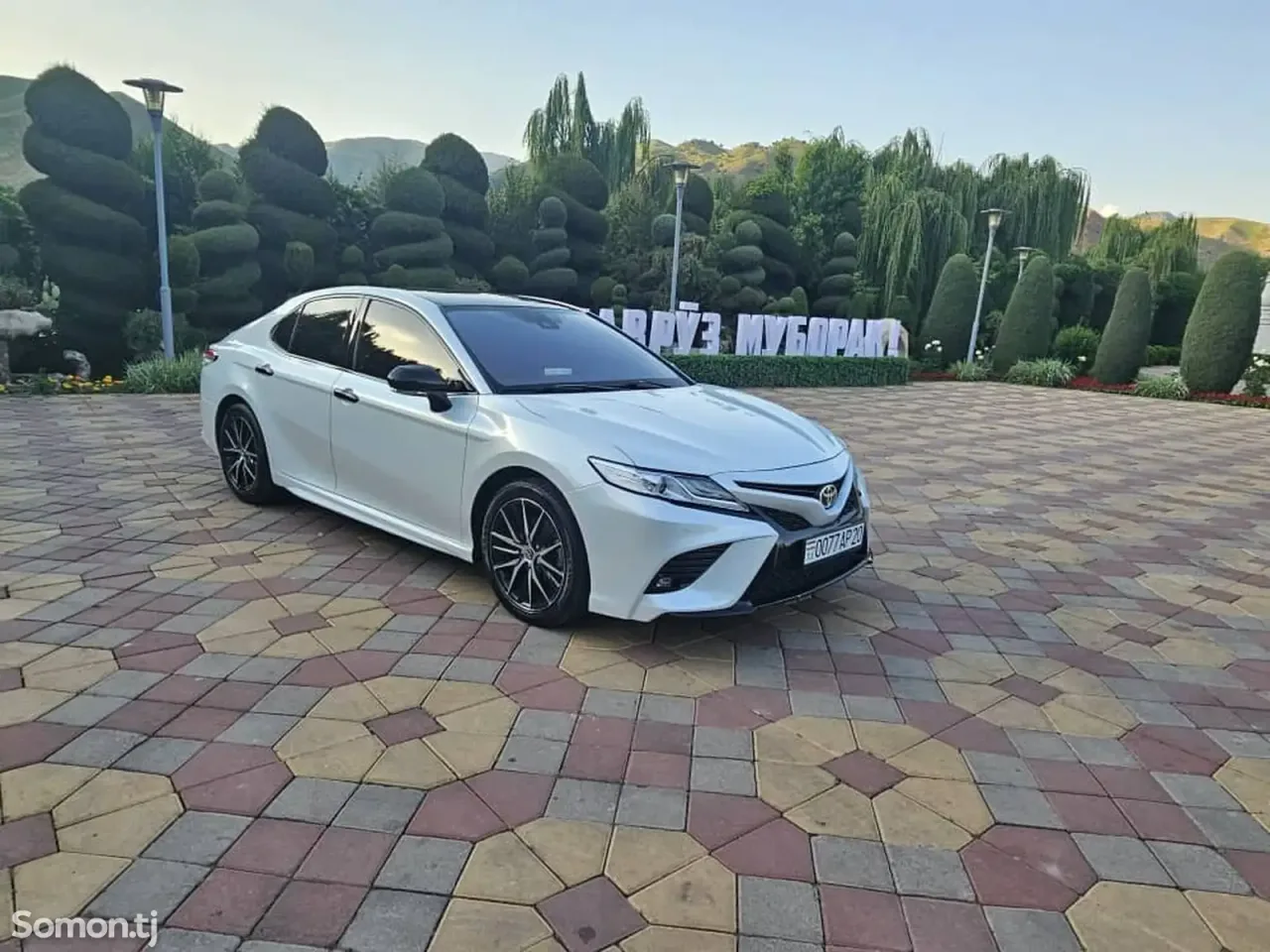 Toyota Camry 2019 · 2.5 AT