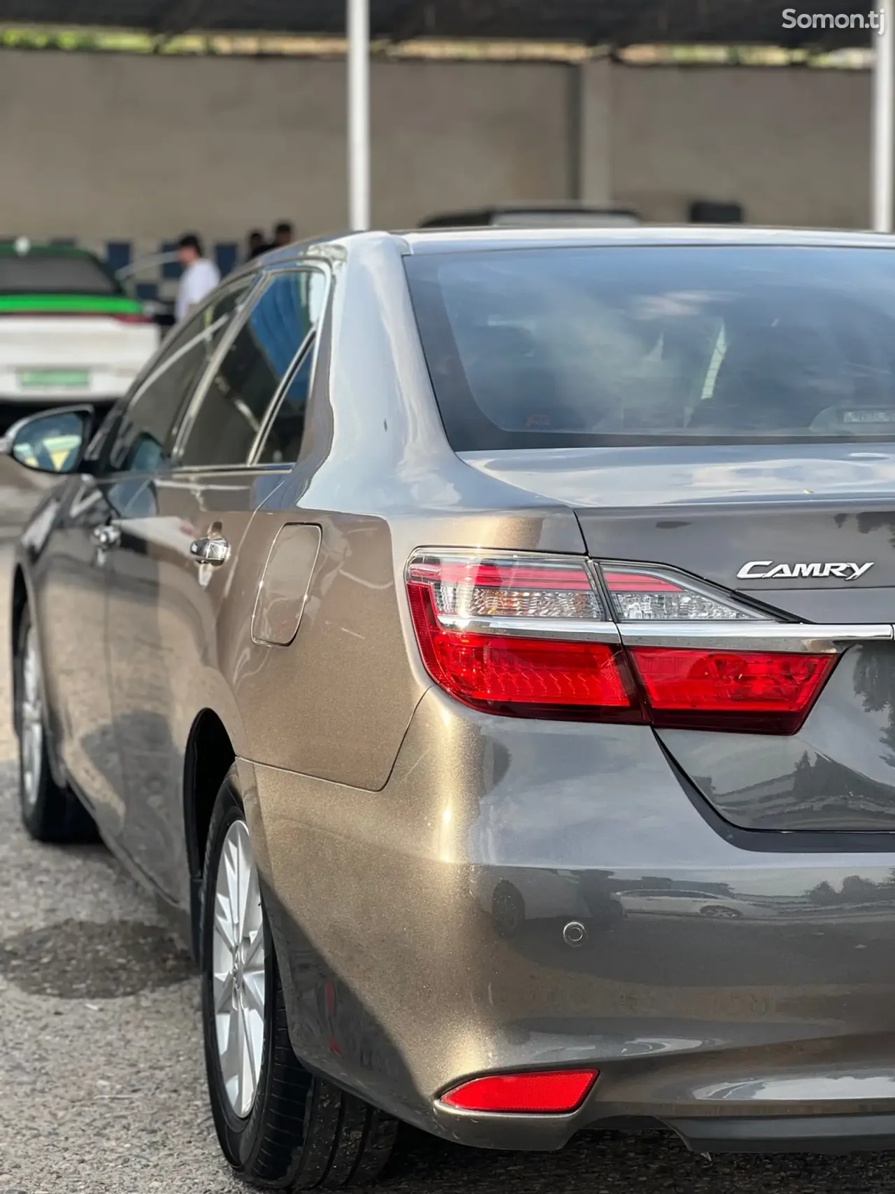 Toyota Camry 2017 · 2.0 AT