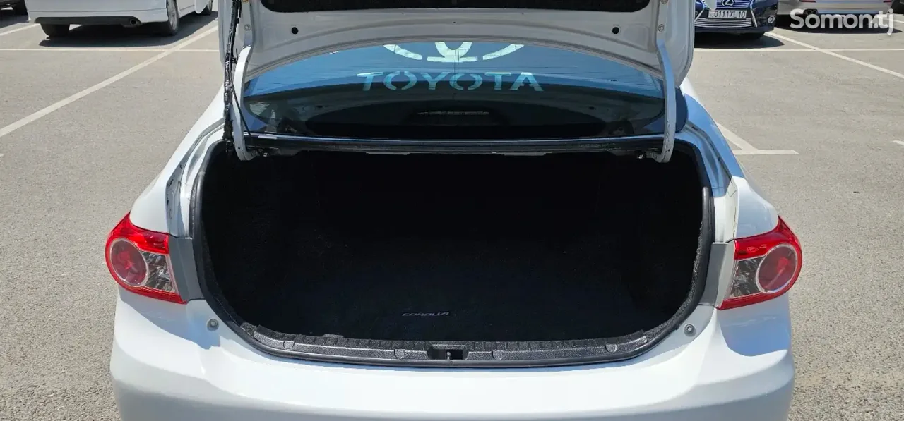 Toyota Corolla 2013 · 1.8 AT