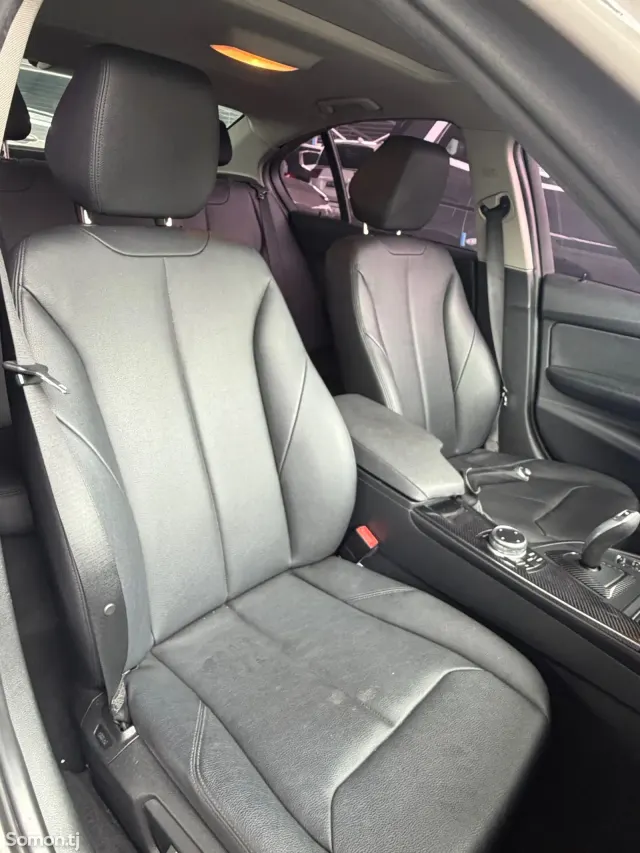 BMW 3 series 2015 · 2.0 AT
