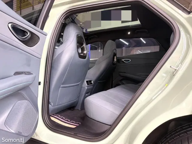 BYD Seal 2025 · AT