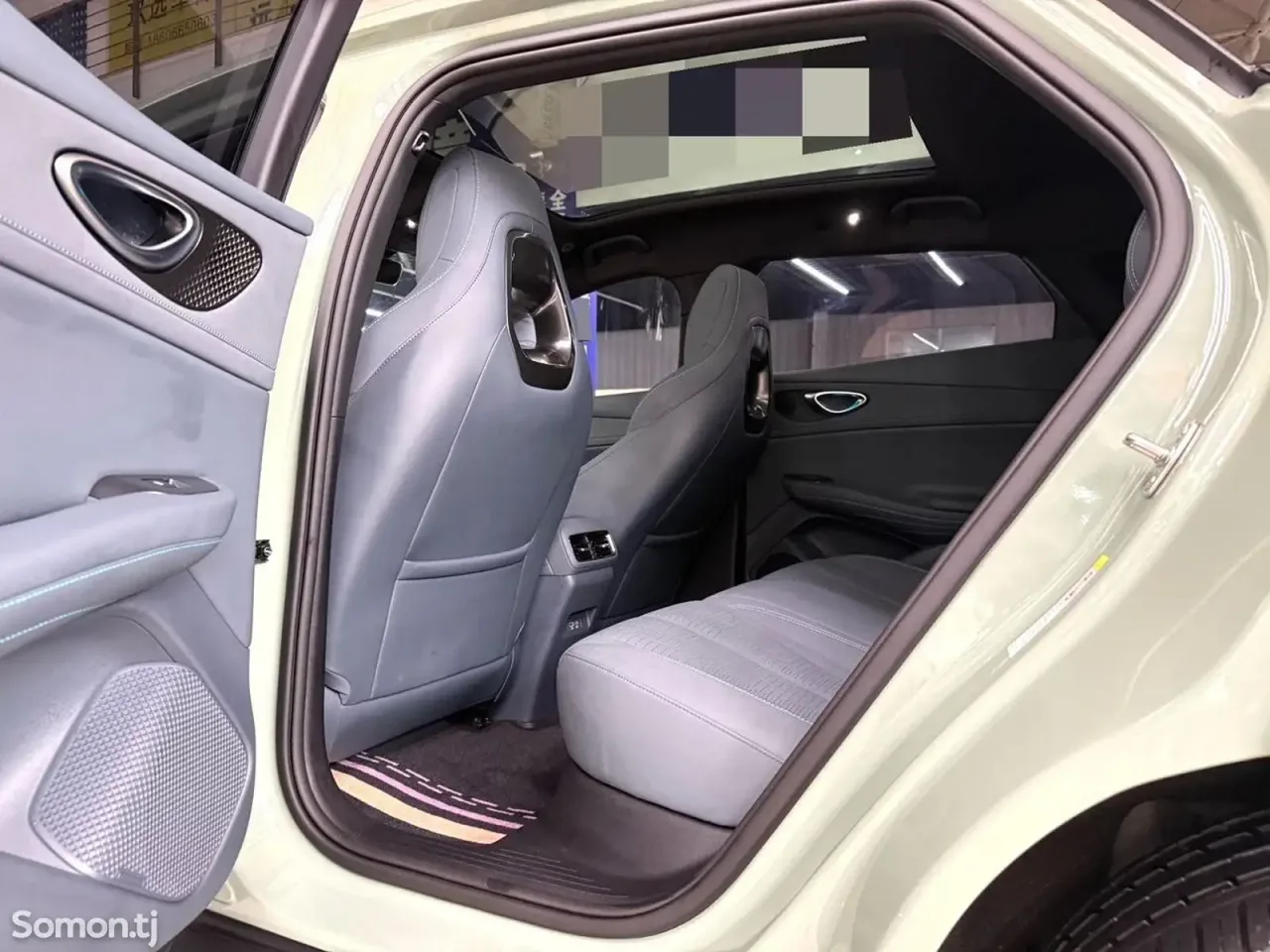 BYD Seal 2025 · AT
