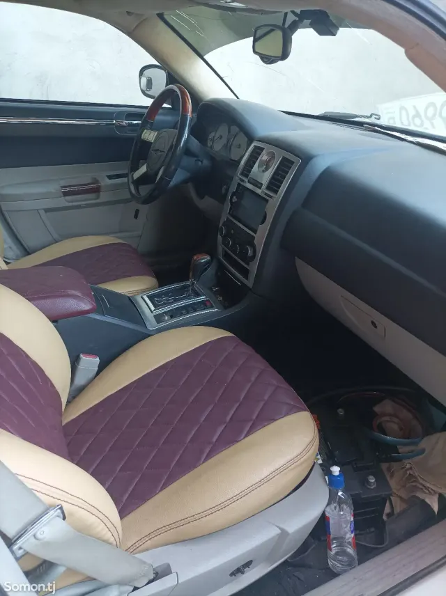 Chrysler 300C 2005 · 5.7 AT