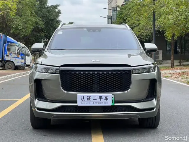 Li Auto (Lixiang) One 2021 · 1.5 AT