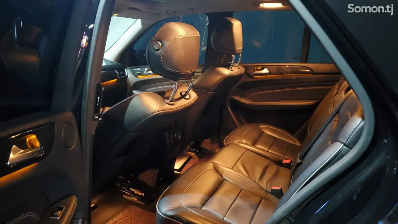 Mercedes-Benz ML class 2012 · 3.5 AT