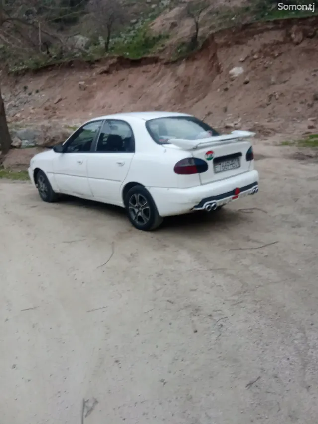 Daewoo Lanos 1997 · 1.6 MT